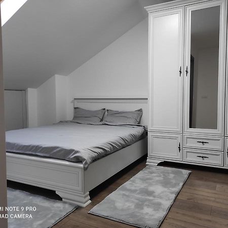 Cozy Loft Apartament Sighetu Marmaţiei Esterno foto